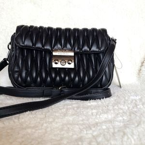Badgley Mischka - NWT - Black quilted messenger bag